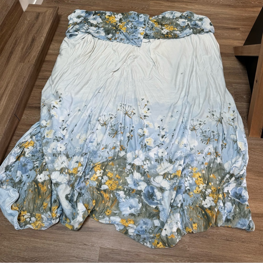King Size Floral Duvet Cover and Pillow Shams in Blue and Yellow Floral